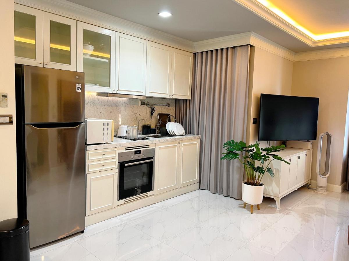 Grand Diamond Condominium Bangkok Exterior photo