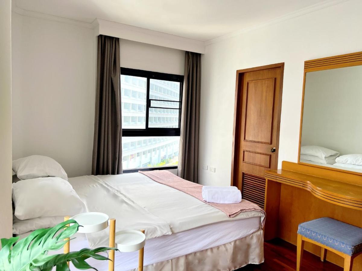 Grand Diamond Condominium Bangkok Exterior photo