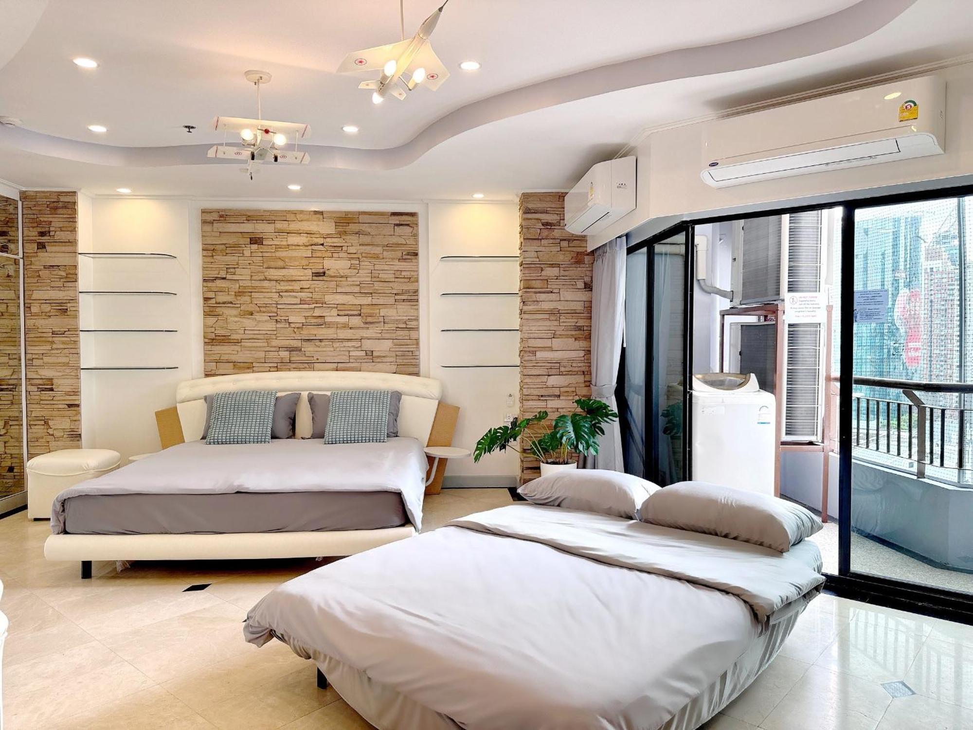 Grand Diamond Condominium Bangkok Exterior photo