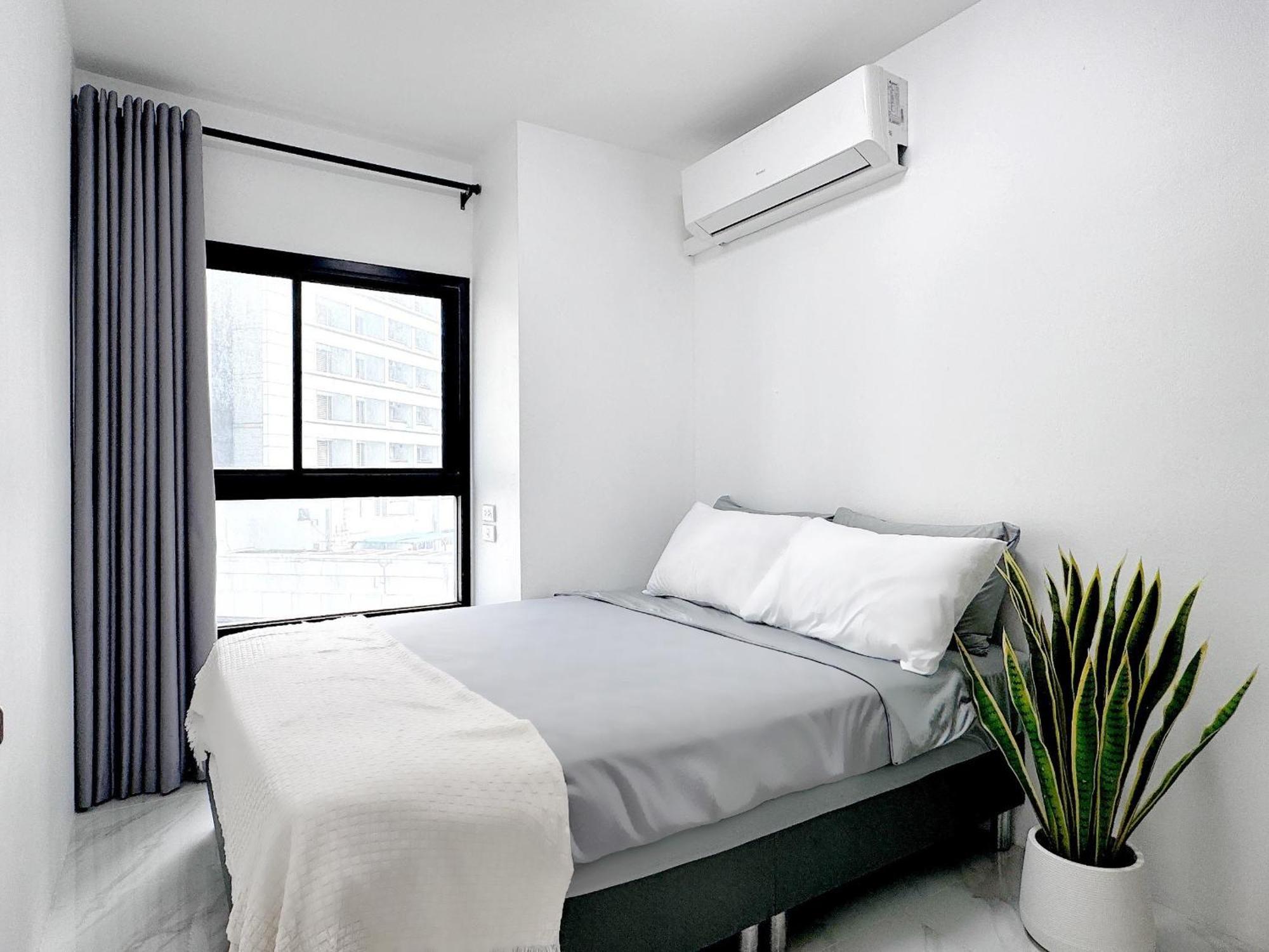 Grand Diamond Condominium Bangkok Exterior photo